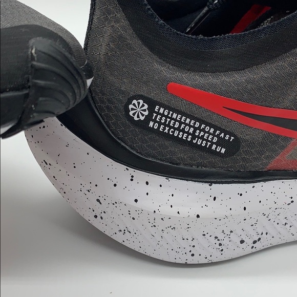 • NIKE ZOOM GRAVITY black/university red-white - Picture 3 of 16